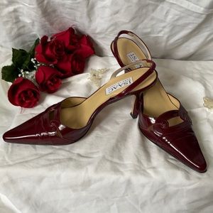 Elegant heeled sandals